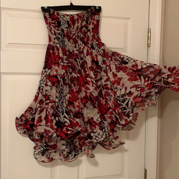 Fun, Frilly, Black, Red and Tan Short Dress - Picture 2 of 3
